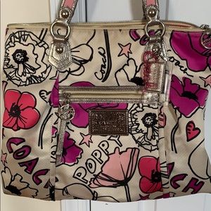 Coach Poppy purse & wristlet